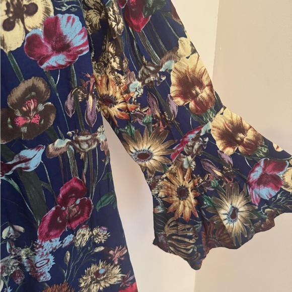 Umgee Floral Boho Whimsigoth Tunic Top Lace V-Neck Bell Sleeve Women’s Medium - Picture 4 of 6